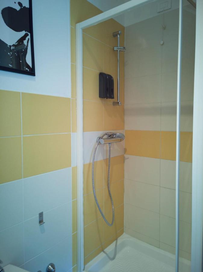 Bed and Breakfast Le Stanze Di Adele LʼAquila Exterior foto