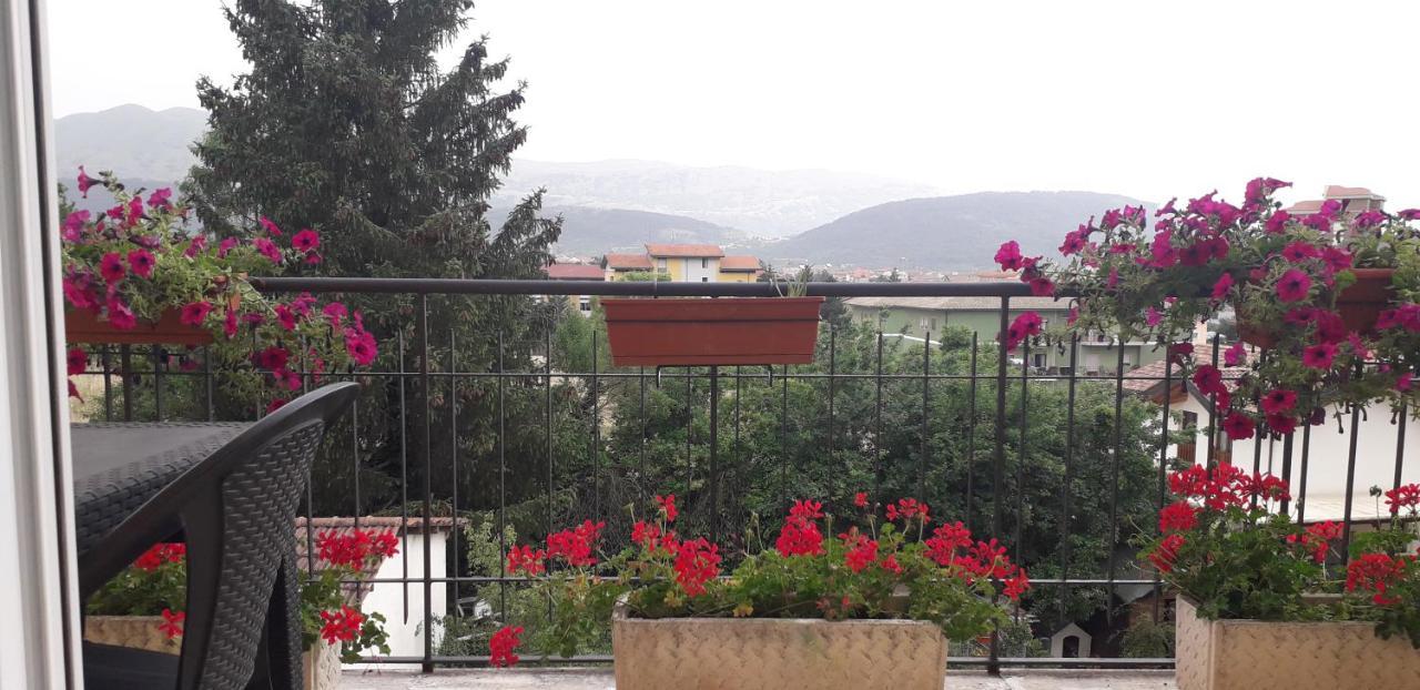 Bed and Breakfast Le Stanze Di Adele LʼAquila Exterior foto