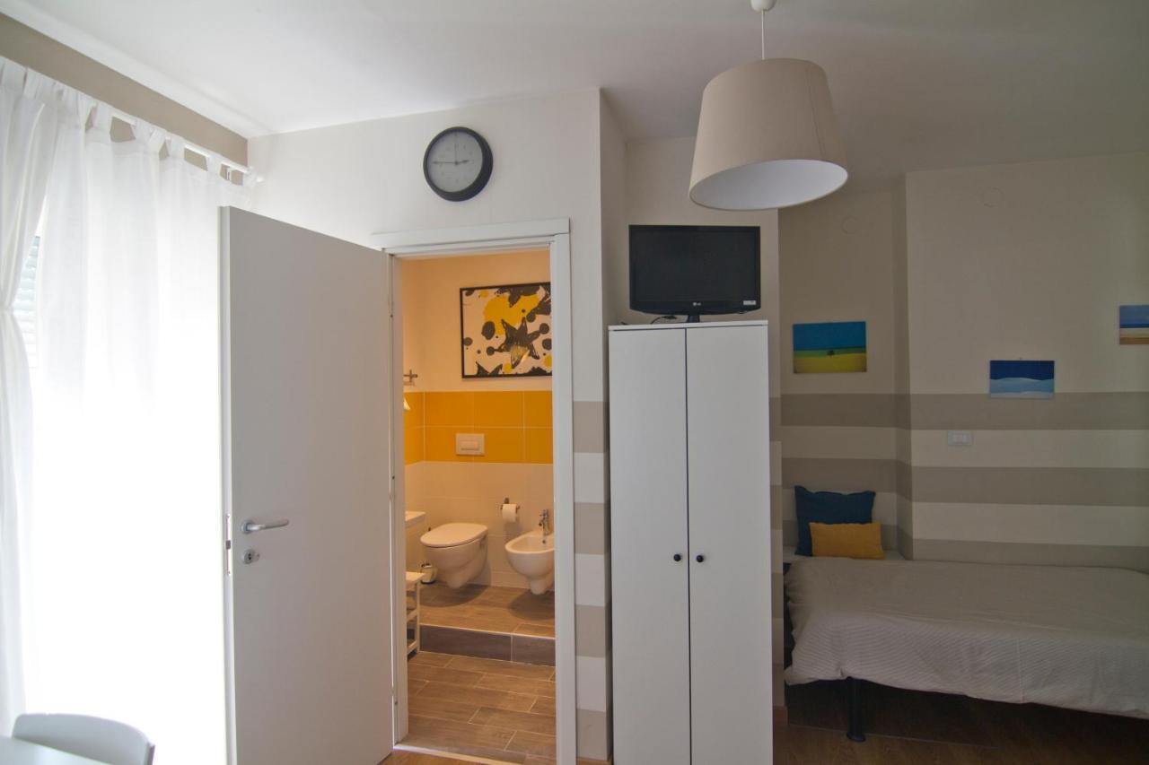 Bed and Breakfast Le Stanze Di Adele LʼAquila Exterior foto