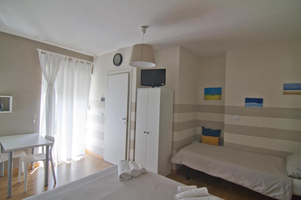Bed and Breakfast Le Stanze Di Adele LʼAquila Exterior foto